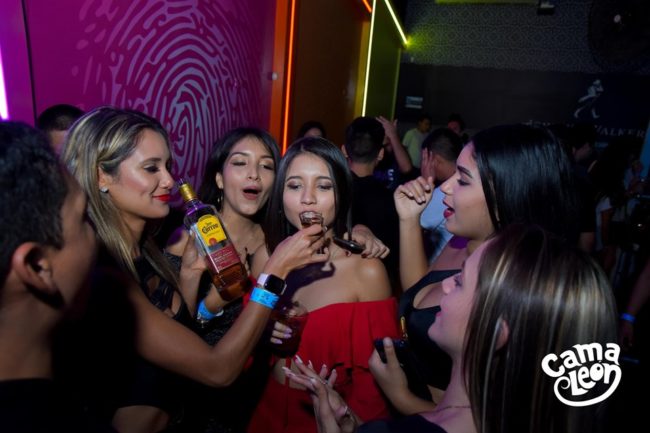 bares discotecas conocer chicas Trujillo Huanchaco tener sexo