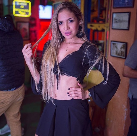 chicas cerca de ti Cartagena vida nocturna clubes bares 