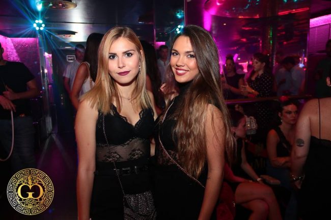 chicas cerca de ti Málaga vida nocturna clubes bares 